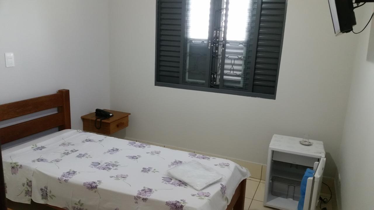 Florenca Hotel Santo Anastacio Luaran gambar